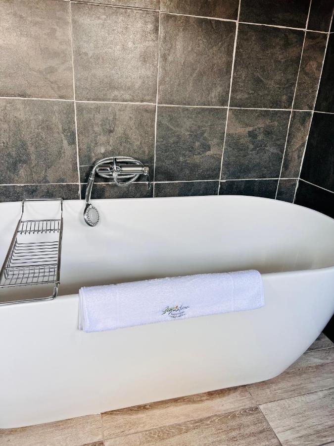 Signature Boutique Guesthouse Maun ภายนอก รูปภาพ
